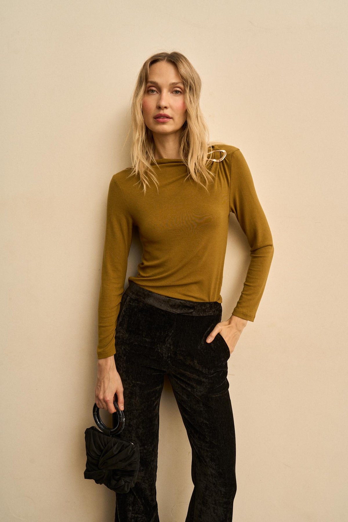 Top Drapeado Broche Ysée