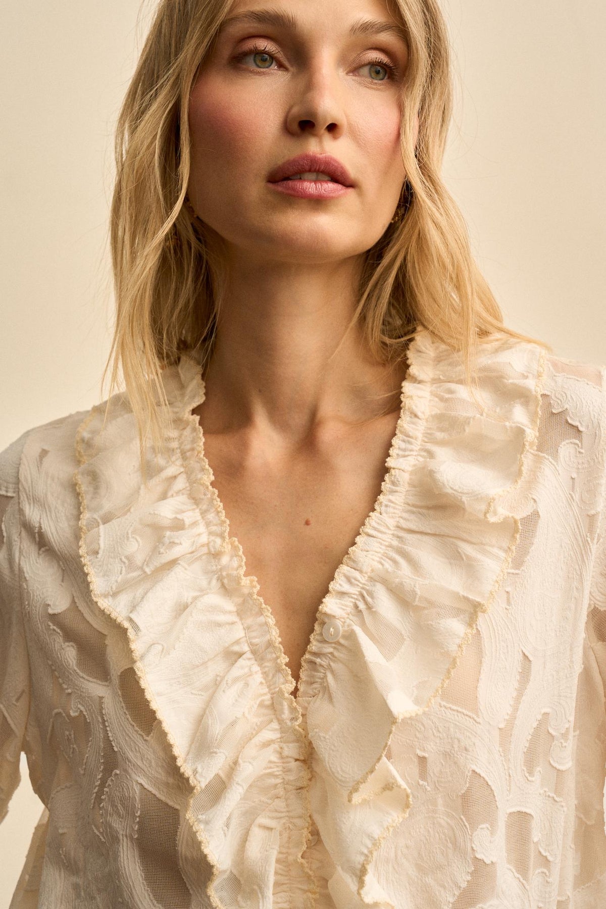 Blusa Volantes Encaje Émiliane