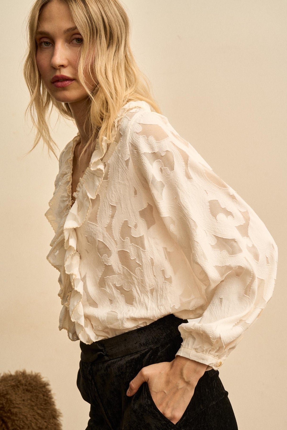 Blusa Volantes Encaje Émiliane