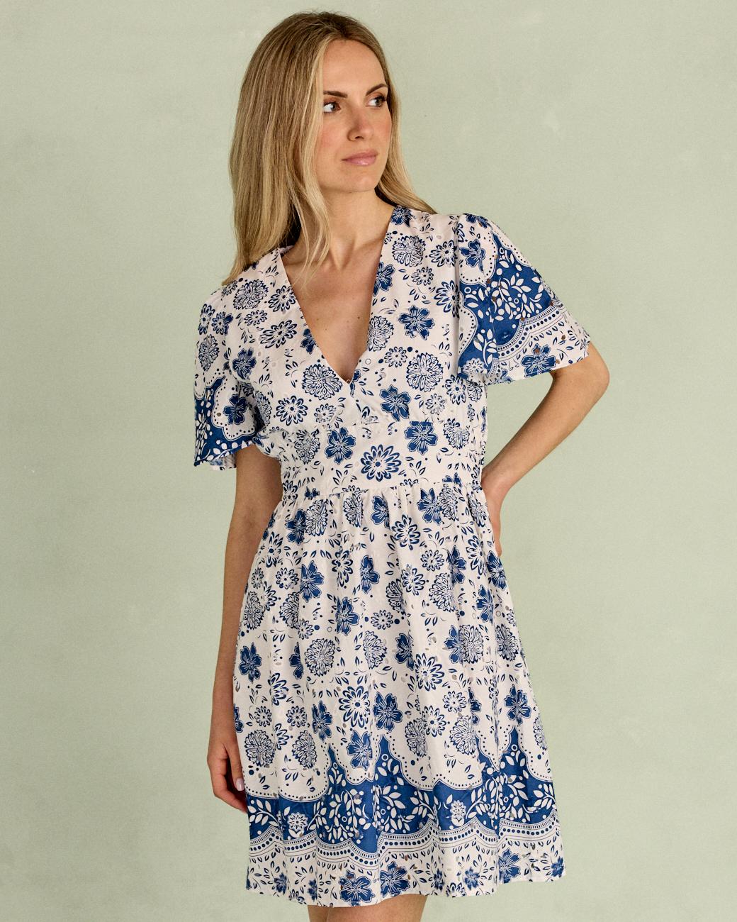 Vestido Corto Flores Milia