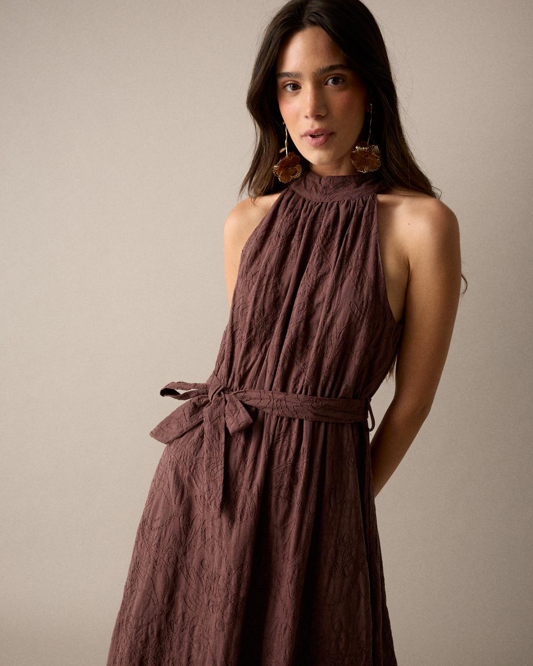 Vestido Bordado Cuello Halter