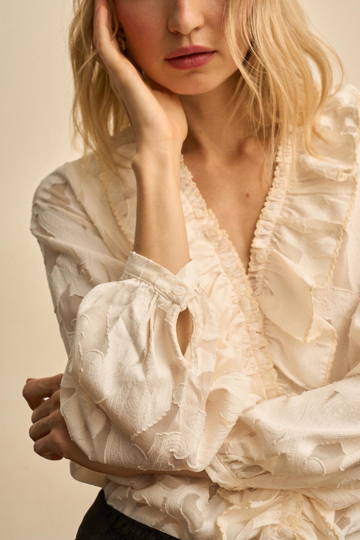 Blusa Volantes Encaje Émiliane